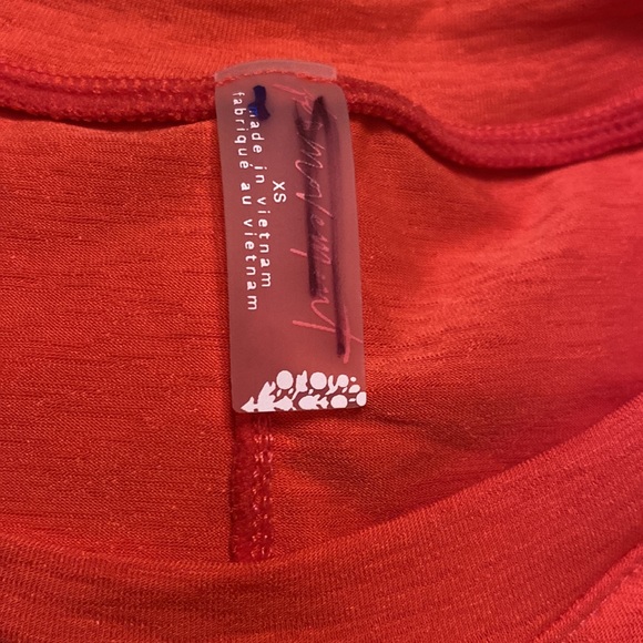 Free People- NWOT Tempo Long-Sleeve Tee in Cherry Tomato - Picture 5 of 5